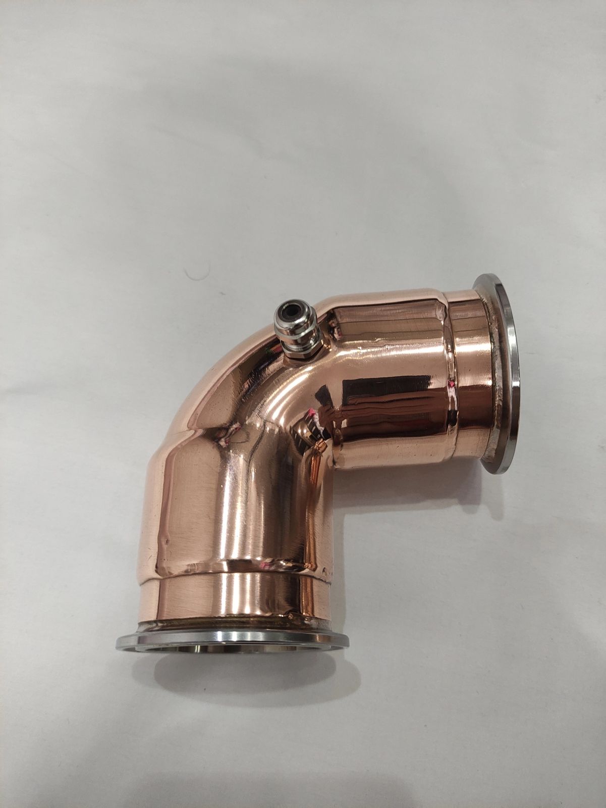 картинка Отвод медный 90 "2" с штуцером под термом от магазина Мангалторг