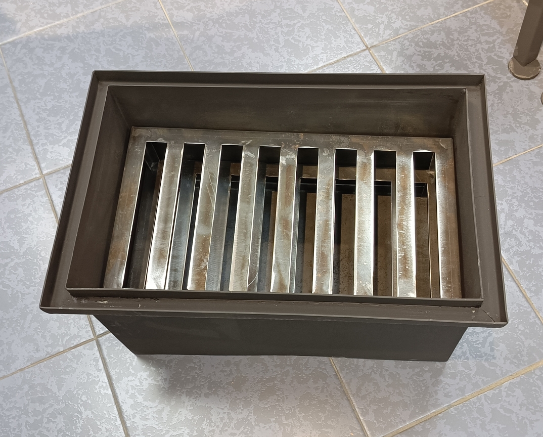 картинка Коптильня горизонтальная крыша домиком, 55*30*32, 2 мм (Мангалтоп) от магазина Мангалторг