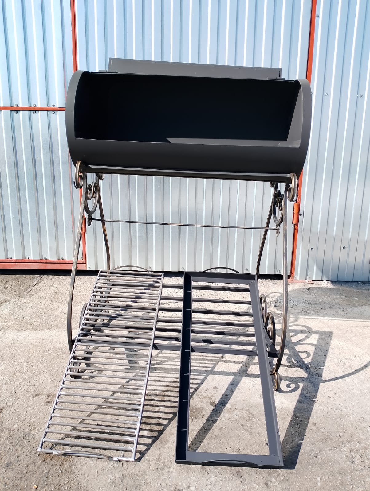 картинка Мангал - гриль "Бочонок" (3мм) от магазина Мангалторг