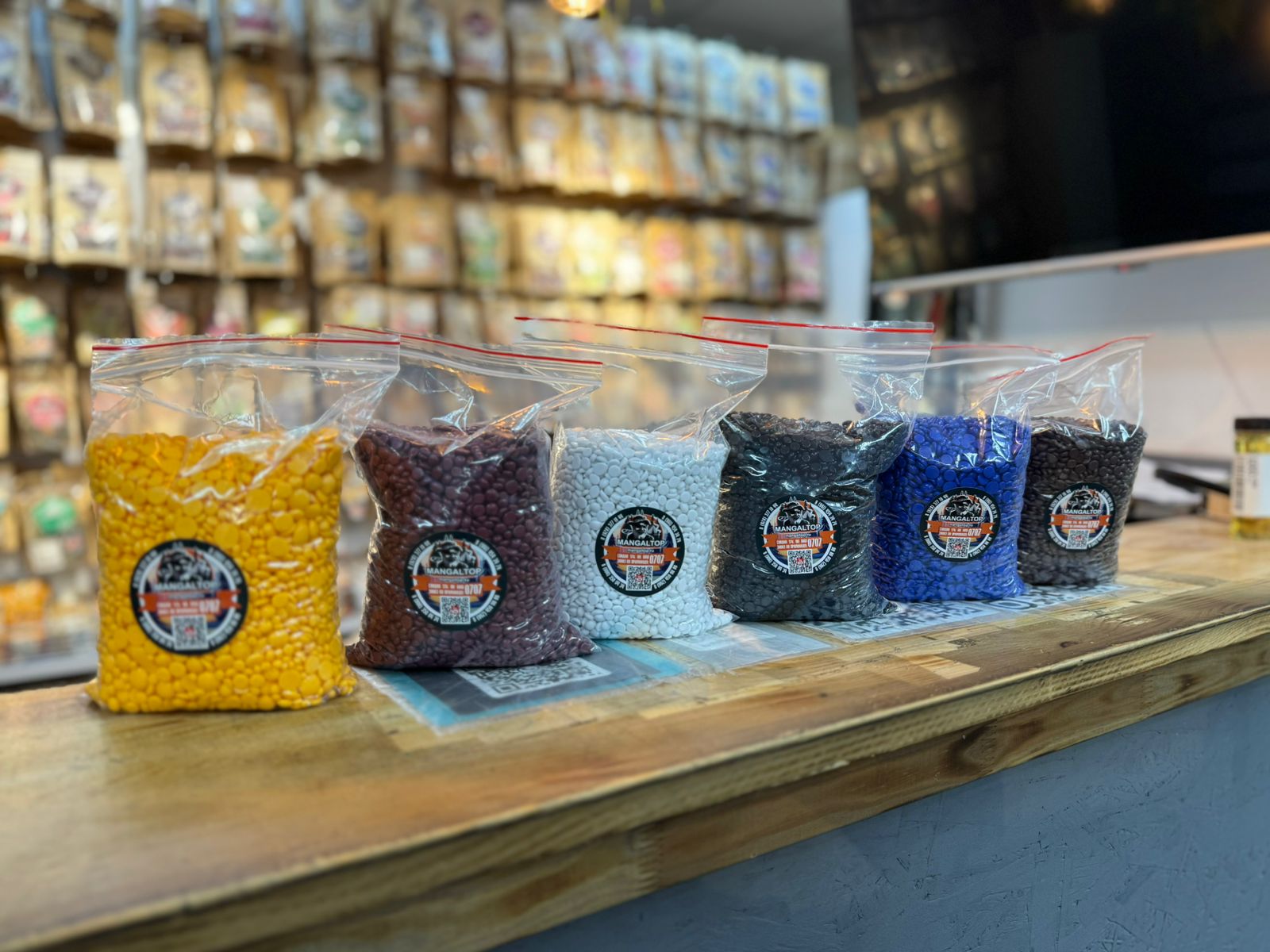 картинка Воск пластичный д/укупор. бутылок, 500гр. (в ассортименте) от магазина Мангалторг